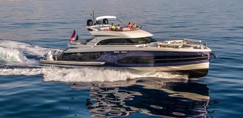 VAN_DER_VALK_BeachClub_660_Flybridge_Exterior_17